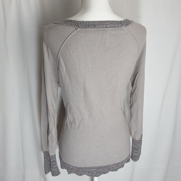🛍Grey Vanity Long Sleeve Sweater - Picture 3 of 7